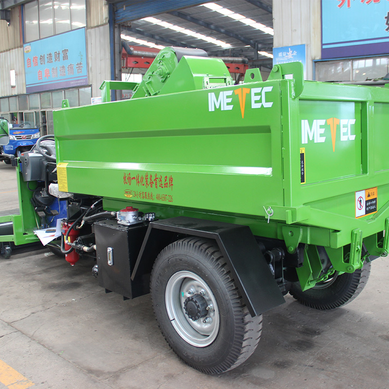 Self-propelled Manure Truck